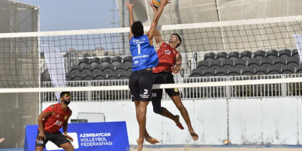 Çimərlik voleybolu üzrə Azərbaycan çempionatında yarımfinal mərhələsi başa çatıb