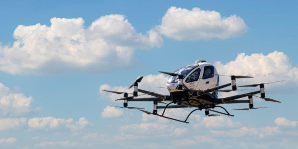 Astanada sərnişinlə ilk pilotsuz aerotaksi uçuşu həyata keçirildi