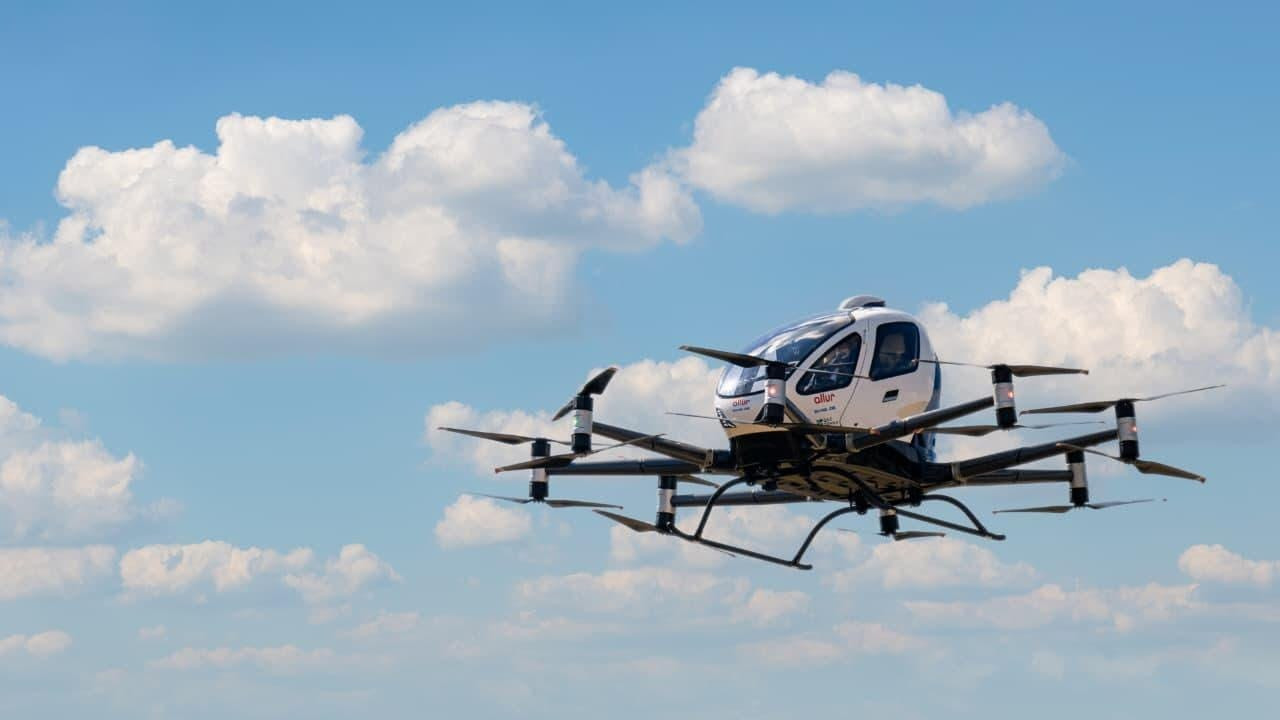 Astanada sərnişinlə ilk pilotsuz aerotaksi uçuşu həyata keçirildi