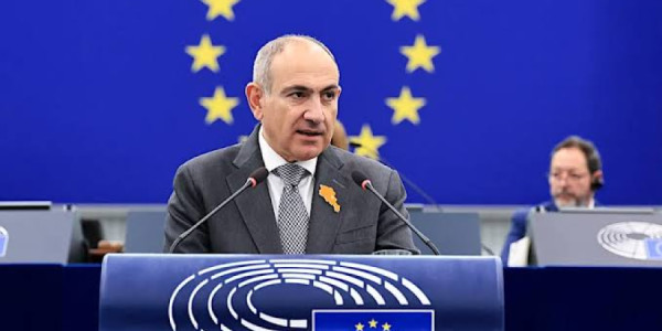 Ekspert: Ermənistan Aİ-yə üzvlük istəyindən vaz keçmir