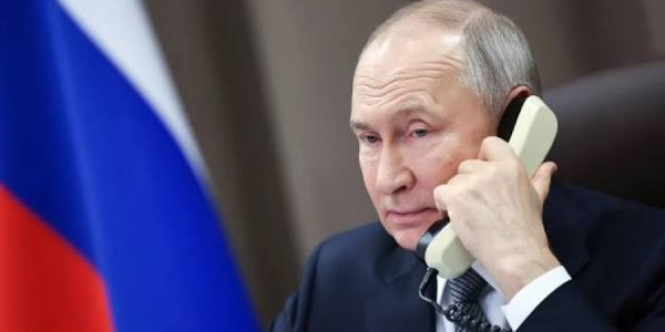 Putin BƏƏ prezidenti ilə Fars körfəzini müzakirə etdi
