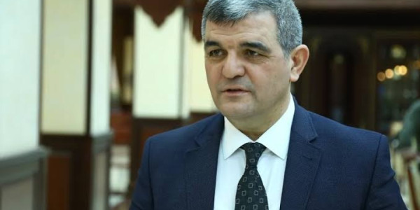 Baş redaktorla debatdan imtina etdiyi deyilən komitə sədri: