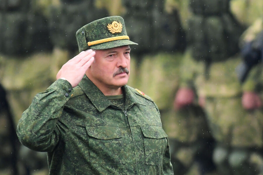 Lukaşenko belarusluları boş evləri almağa çağırdı