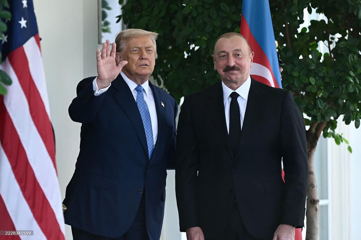 Trampın Əliyev və Paşinyana zəngi Ermənistanda suallar yaratdı: