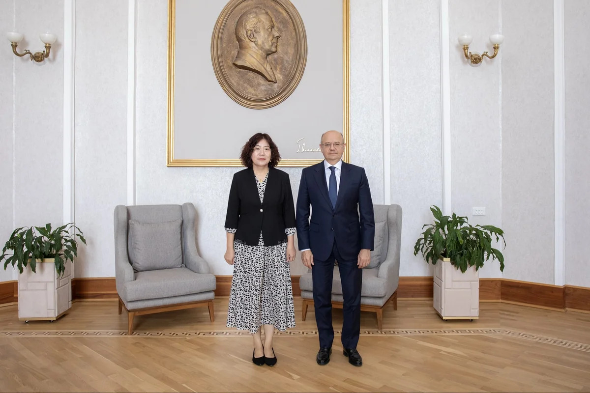 Azərbaycan və Çin "yaşıl enerji" layihələrini müzakirə edib