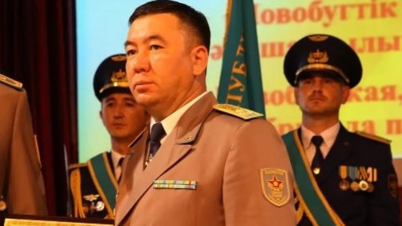 Qazaxıstanda HHM Qoşunlarına yeni komandan təyin edilib