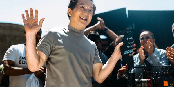 Baş rolunu Ceki Çanın canlandırdığı filmin Bakıda çəkilişlərinin növbəti mərhələsi başlayıb