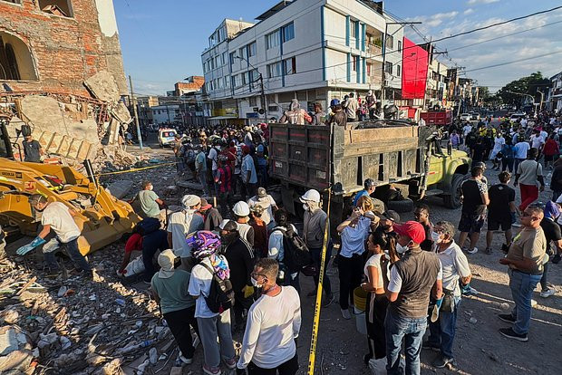 Kolumbiyada zəlzələyə görə futbol çempionatı dayandırıldı