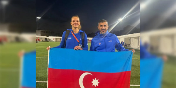Yekaterina Sariyeva Azərbaycan rekordunu