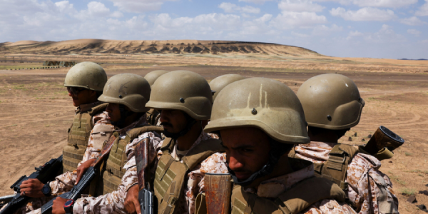 Yəmən husilərin mövqelərini atəşə tutub