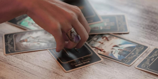 : 13 avqust 2026 üçün Tarot falı: Bürcləri hansı hadisələr gözləyir?