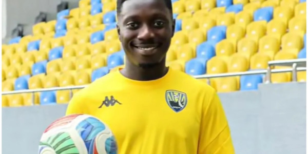 "Kəpəz" belçikalı yarımmüdafiəçi Desmond Akuanı transfer edib