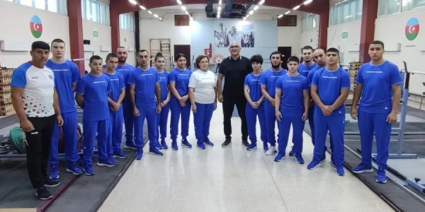Azərbaycan U-15 Avropa birinciliyində 11 ağırlıqqaldıranla çıxış edəcək