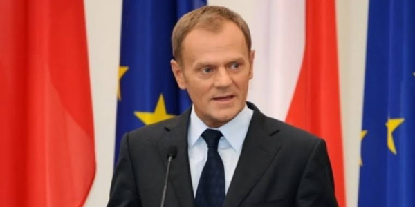 Tusk Polşanın əsas təhlükəsini unutmamağa çağırıb