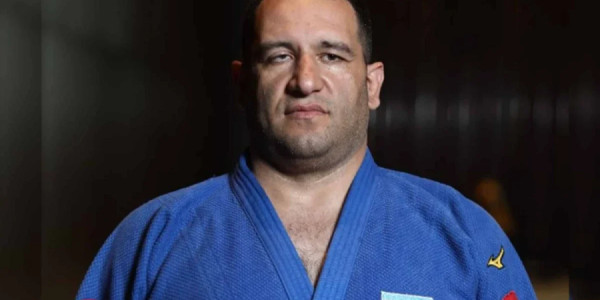 İlham Zəkiyev Avropa çempionatında finala vəsiqə qazanıb