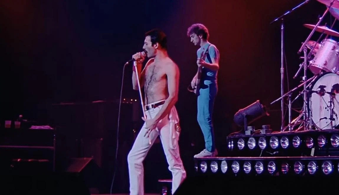 “Under Pressure” 45 il sonra yenidən çartda