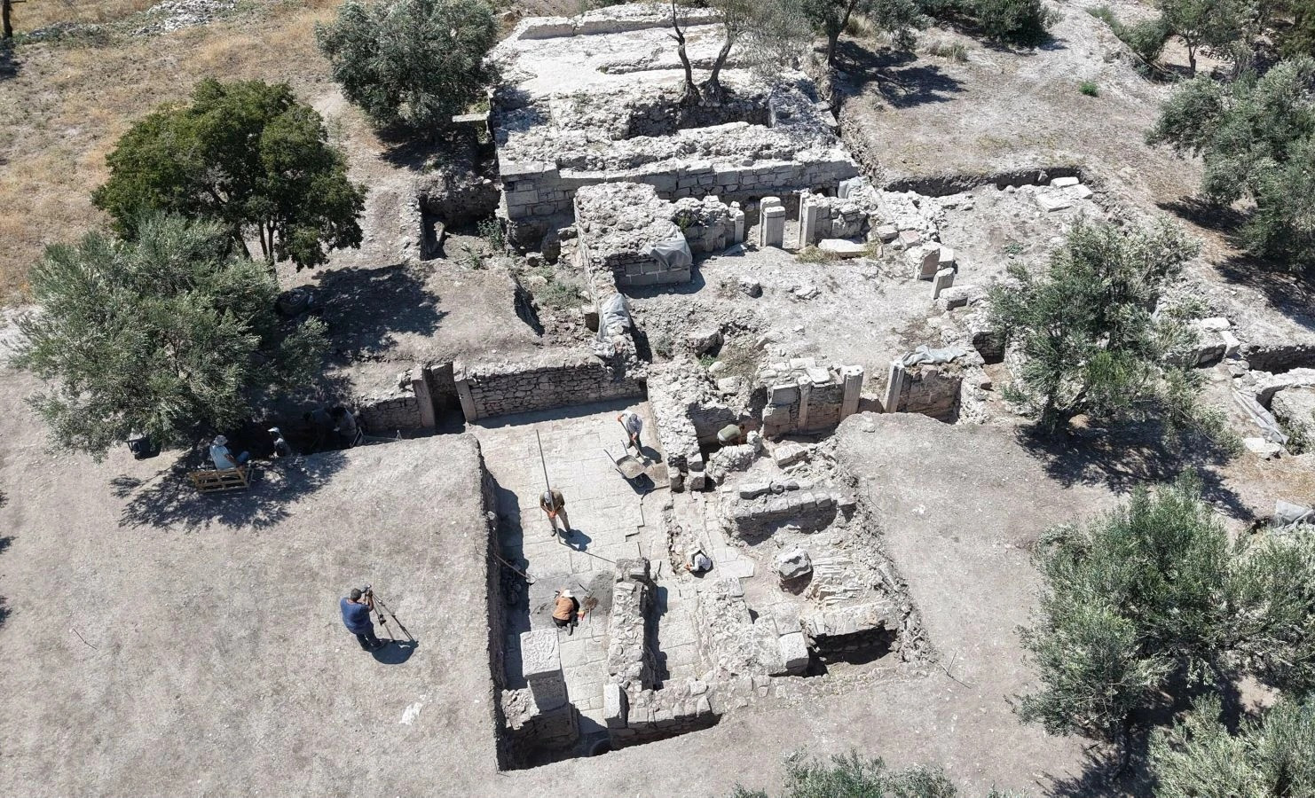 Çanaqqalada qədim hamamın gizli bölmələri üzə çıxarılır
