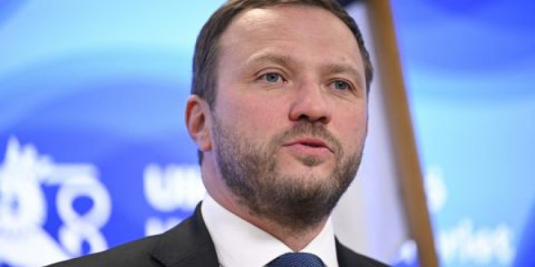 Estoniyalı diplomat:
