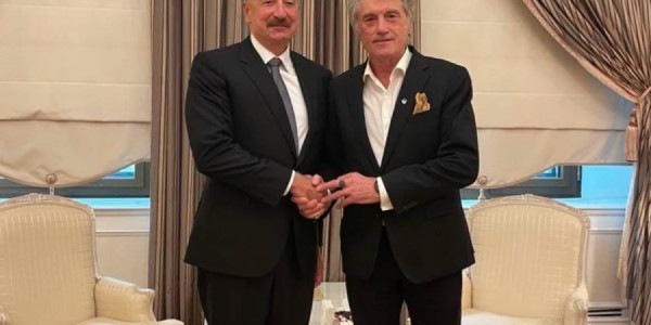 Viktor Yuşşenko Ukraynaya dəstəyə görə İlham Əliyevə təşəkkür edib