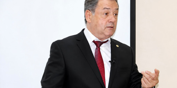 General oğlu vəzifəsindən azad edildi