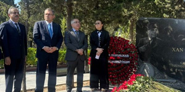 Muğamın Xanına ehtiram: Xan Şuşinskinin məzarı ziyarət olundu