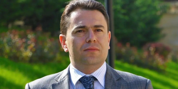 Vəzifədən getməsi xəbərlərinə REAKSİYA: