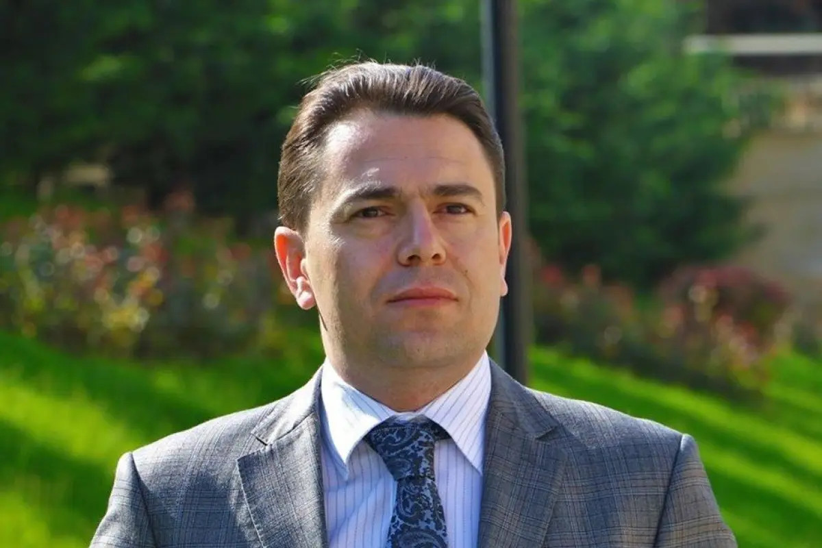 Vəzifədən getməsi xəbərlərinə REAKSİYA: