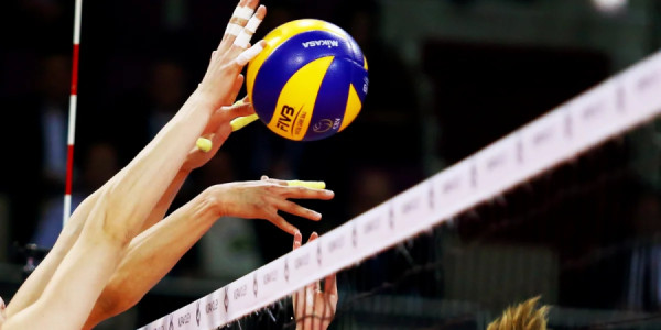 Qadın voleybolçular arasında Avropa çempionatının C qrupunun oyunları ilə bağlı açılış mərasimi keçirilib