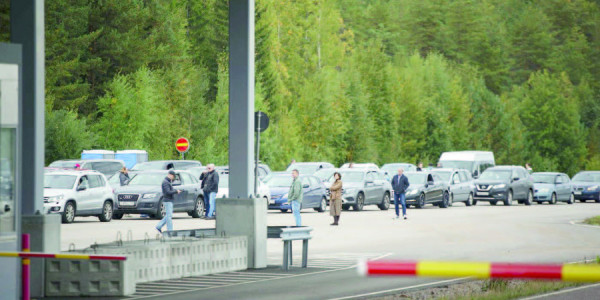 Finlandiya Rusiya sərhədində 200 kilometrlik hasar çəkdi