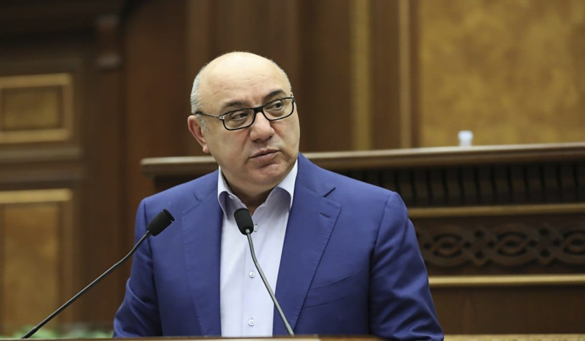 Paşinyan Rusiyadakı səfiri geri çağırır