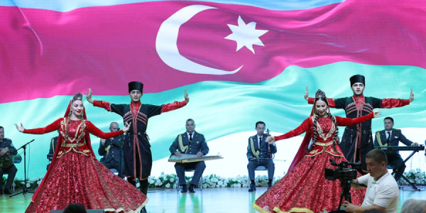 Azərbaycan və Özbəkistan müdafiə nazirlikləri ideoloji iş üzrə ənəkdaşlığı müzakirə ediblər