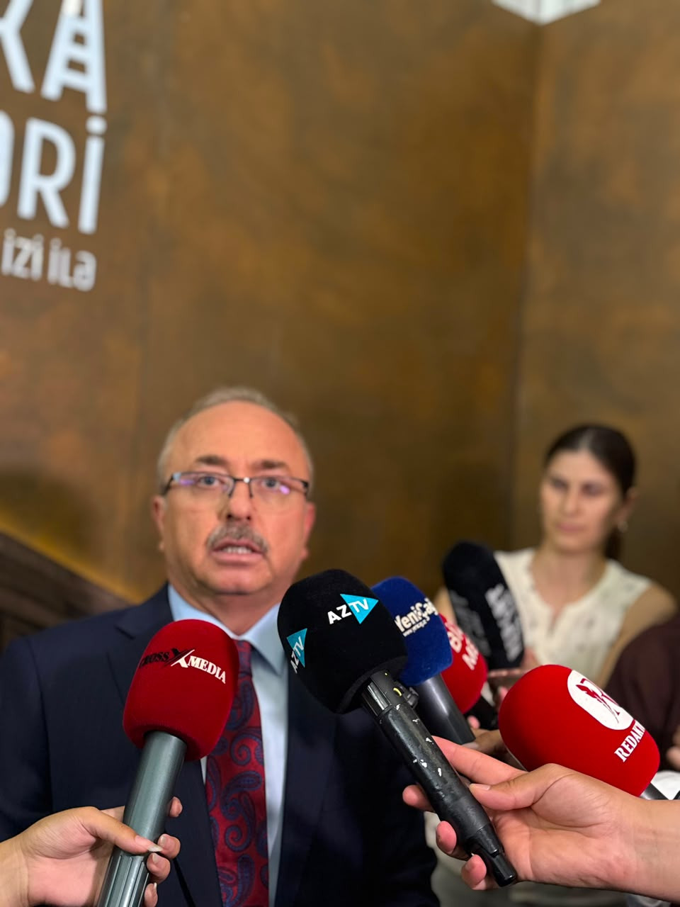Birol Akgün: Ahıska türklərinin yaşadığı faciələrin gələcək nəsillərə çatdırılması böyük əhəmiyyət daşıyır