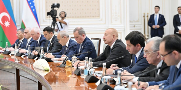 Azərbaycan Prezidenti Qarabağın bərpasına göstərdiyi yardıma gərə Özbəkistan Prezidentinə təşəkkür edib
