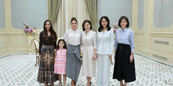 Daşkənddə Azərbaycanın və Özbəkistanın birinci xanımlarının çay masası əsnasında təkbətək görüşü olub
