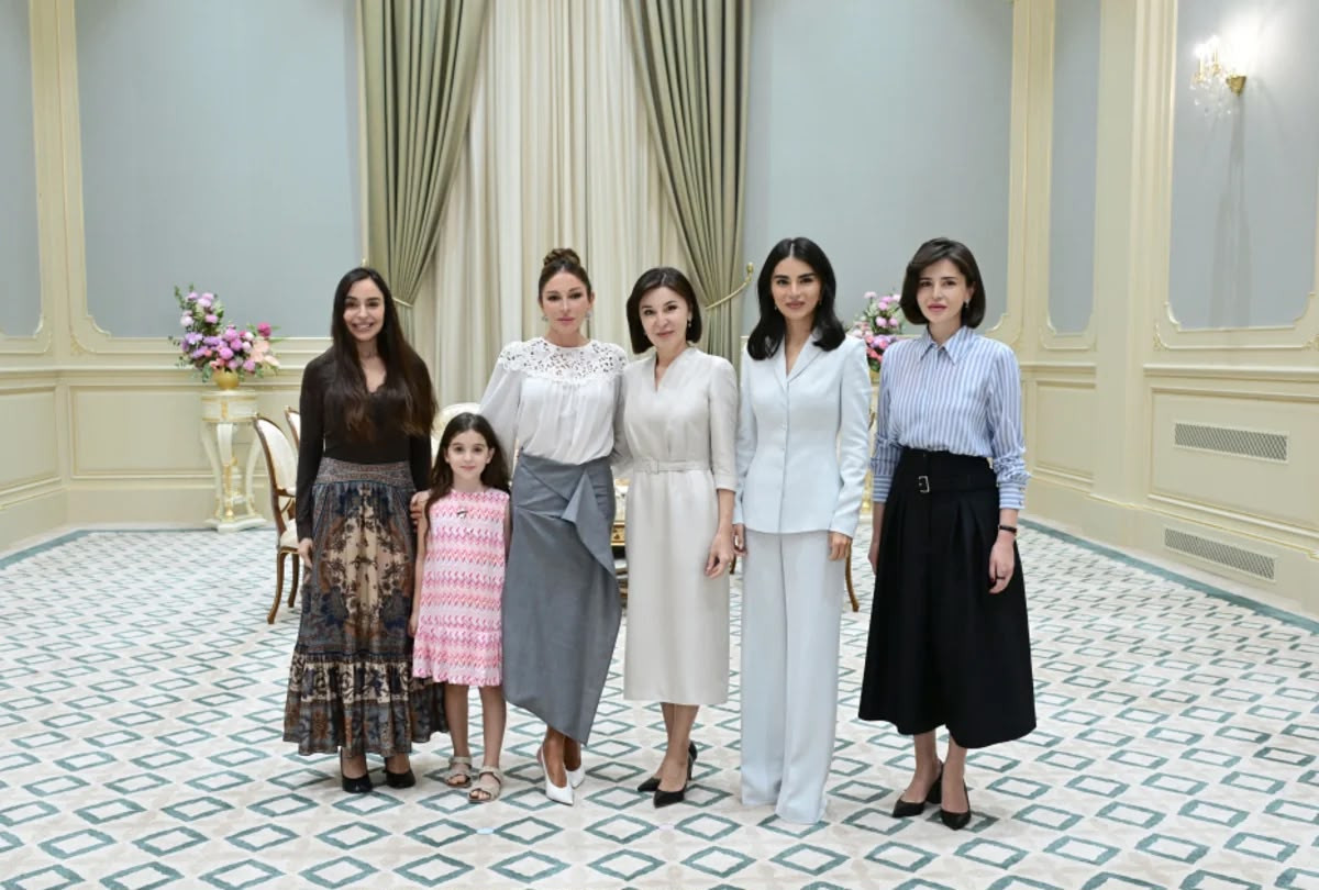 Daşkənddə Azərbaycanın və Özbəkistanın birinci xanımlarının çay masası əsnasında təkbətək görüşü olub