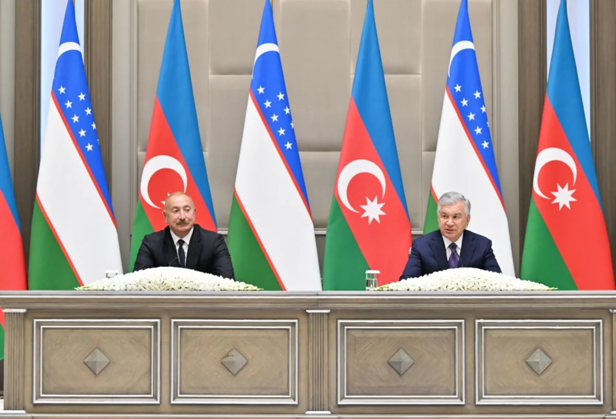 Azərbaycan və Özbəkistan prezidentləri mətbuata bəyanatlarla çıxış ediblər