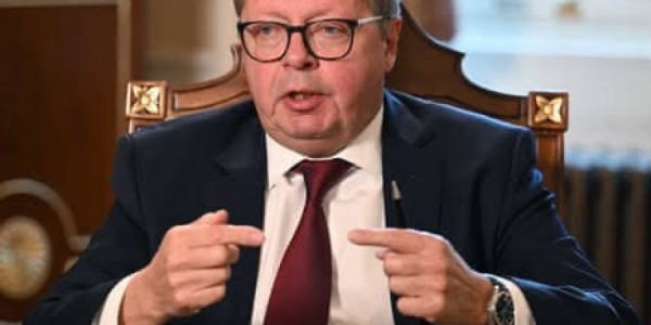 Rusiya Britaniyadakı səfirini geri çağırıb