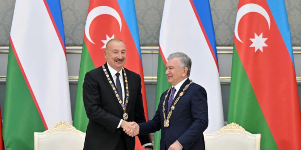 Daşkənddə Azərbaycan və Özbəkistan prezidentlərinin təltifolunma mərasimi keçirilib