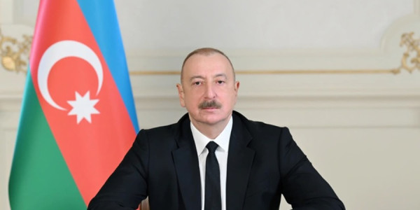 İlham Əliyev Kasım-Jomart Tokayevi təbrik edib