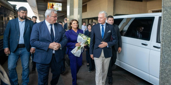 Litva Prezidenti Gitanas Nauseda Ukraynaya gəlib