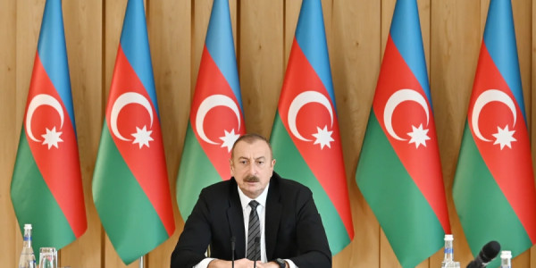 İlham Əliyevin sosial media hesablarında Buxarada İsmayıl Samani türbəsi ilə tanışlıqla bağlı video paylaşılıb
