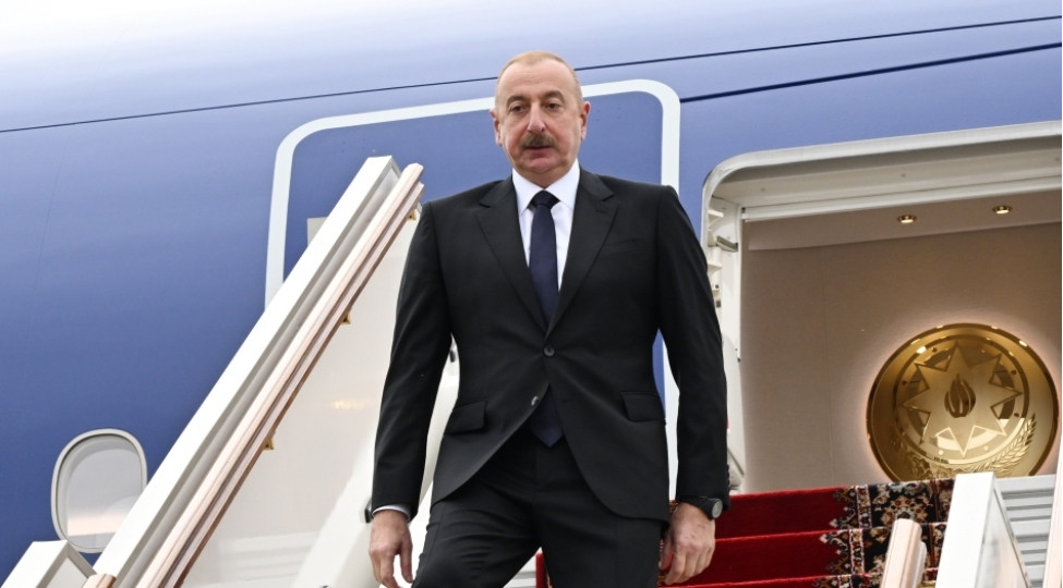 Prezident İlham Əliyevin təyyarəsi Buxara Hava Limanına eniş edib