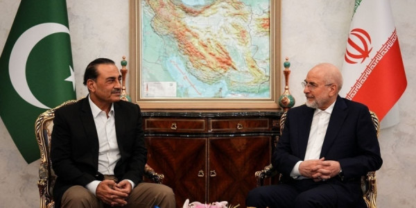 Qalibaf Pakistan Silahlı Qüvvələrinin komandanı ilə görüşüb