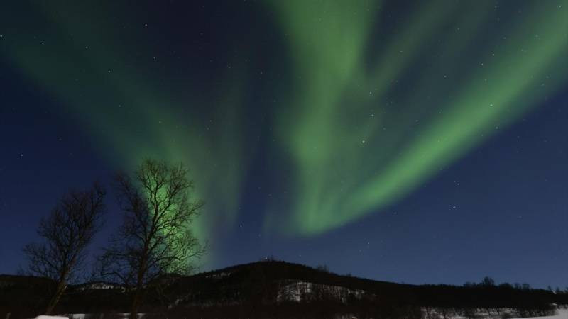 Norveçdə olduqca nadir ağ şimal işıqları müşahidə edilib
