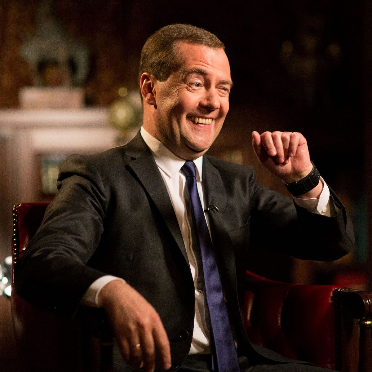 Medvedev Finlandiya prezidentini sərt