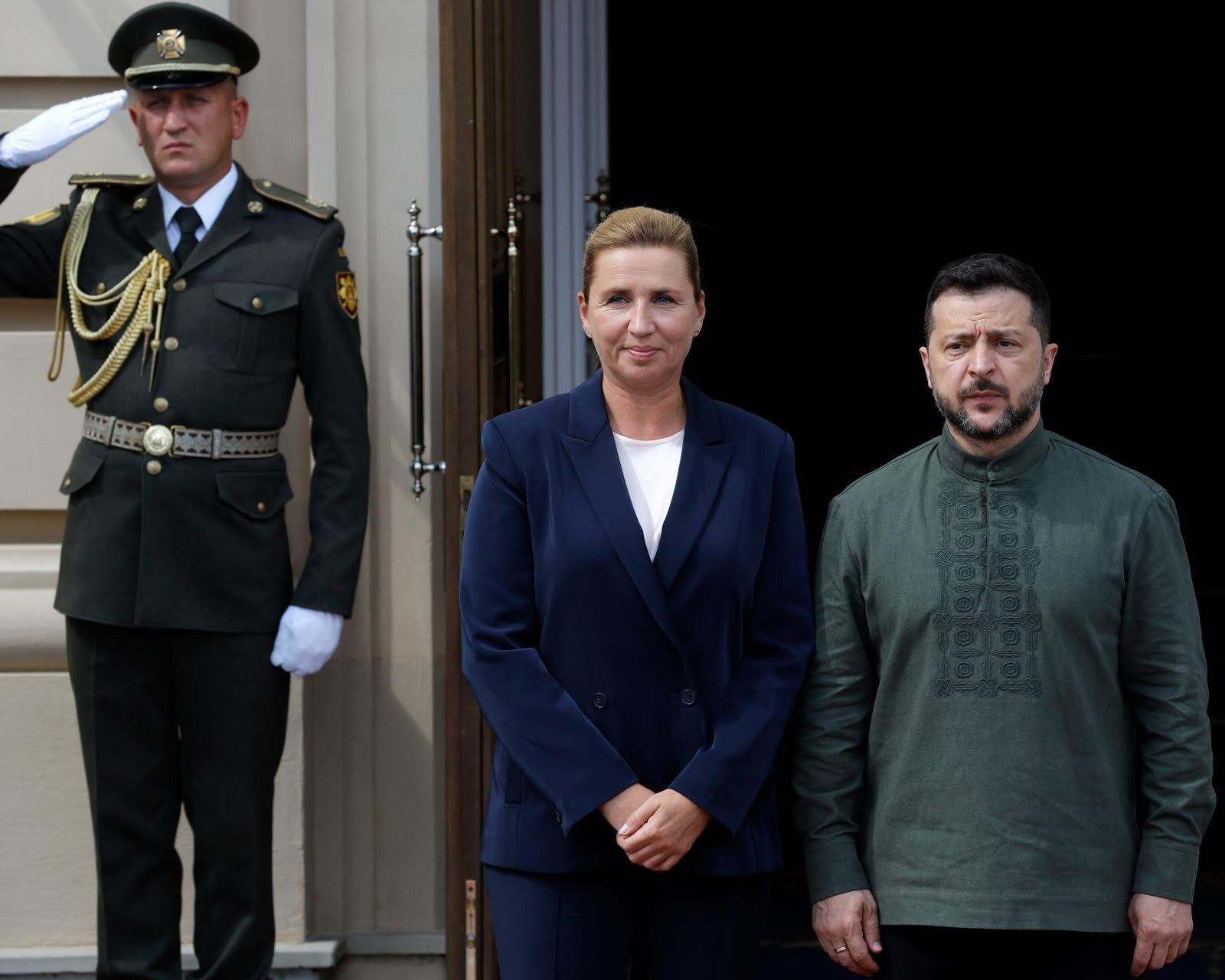 Danimarka Baş nazirinə gözəllik məsləhəti:
