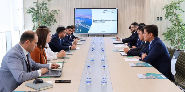 Qazaxıstan və Azərbaycan Ələt limanında yük terminalının yaradılmasını müzakirə edib