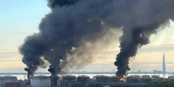 Rusiyanın nəhəng neft zavoduna PUA hücumu edilib