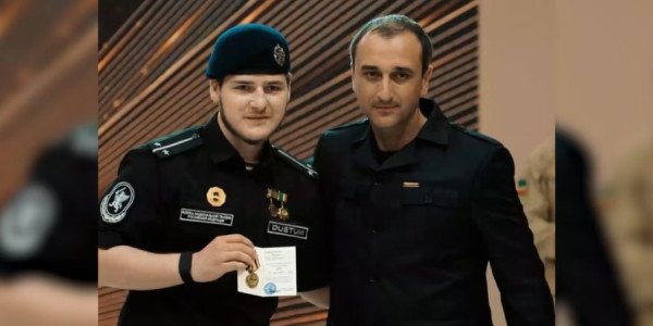Ramzan Kadırovun oğlu yeni medalla təltif edilib