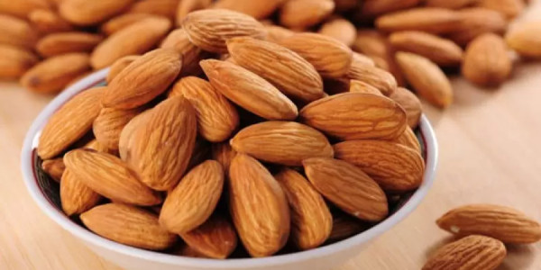 Azərbaycanda badam istehsalına dair vəziyyət açıqlanıb